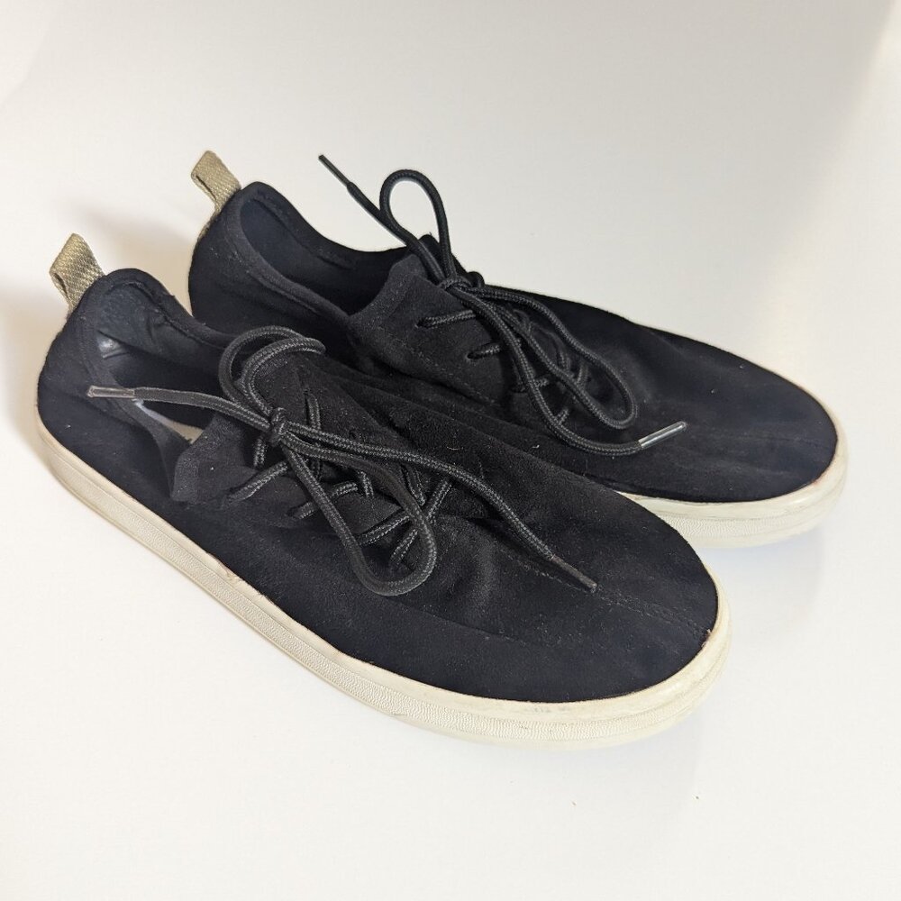 Great used cond. BLK suede Steve Madden Women's Elexa Fashion Sneaker Size 7.5